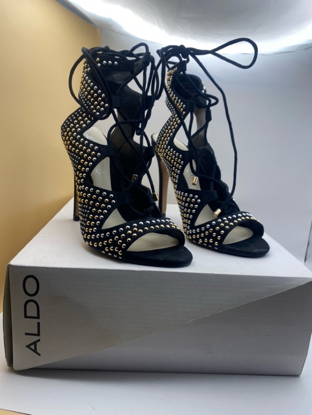 ALDO Finelli-98 Studded Lace-Up Heels Black Gold Stiletto Sandals Sz 7 + Extras